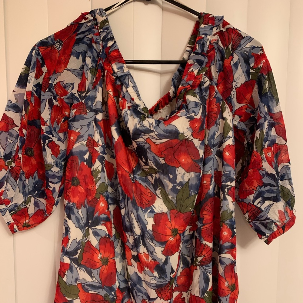 Floral flower maternity top Pea in a Pod